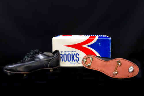 New-In-Box Brooks Leather Baseball Cleats