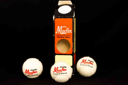 UNUSED Dunlop Maxflex Tennis Ball Box with Three Balls