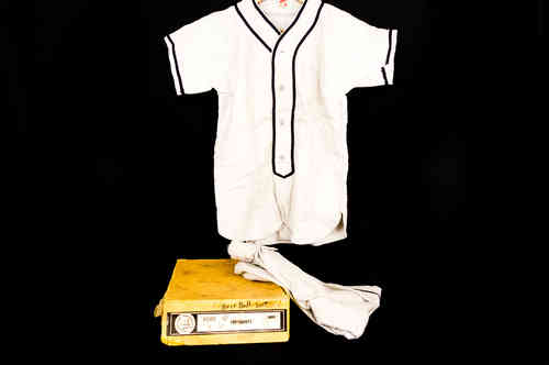 New-in-box Southern Mfg. Youth Baseball Uniform in Box