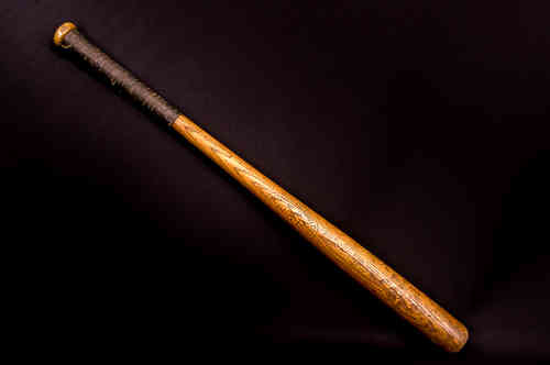 H&B Little League Yogi Berra Model Wood Baseball Bat No J2