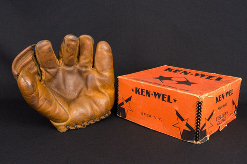 1950's Ken-Wel Fielder's Glove in Box