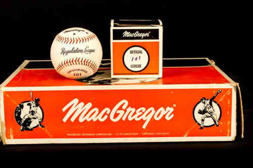 MacGregor Regulation League Master Box with 11 Baseballs