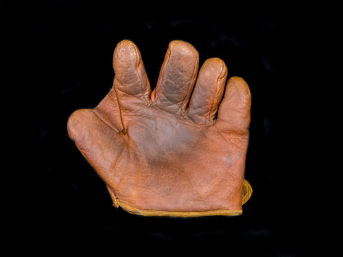 Early Century Victor Children's Single-Web Fielder's Glove